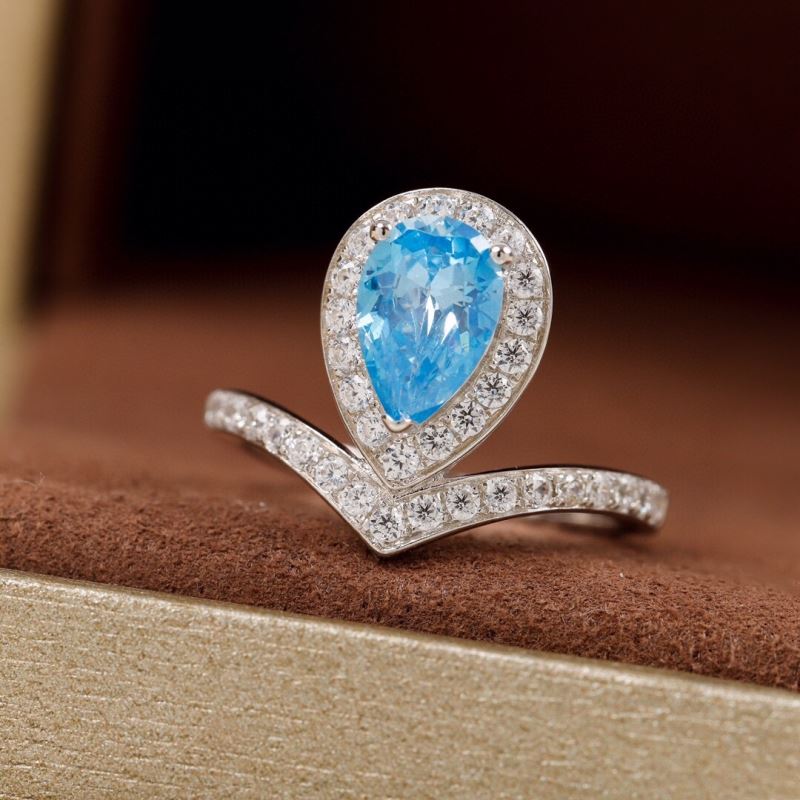 CHAUMET